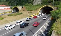 Trafiğe kapalı olan Bolu Dağı Tüneli açıldı