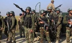 Pakistan ordusu, militanların saldırısını önledi