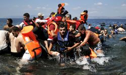 Çanakkale açıklarında  49 göçmen kurtarıldı