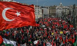 İstanbul'da şehitler ve Filistin için yürüyüş düzenlendi