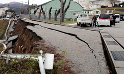 Japonya'da 7.6'lık depremde hayatını kaybedenlerin sayısı artıyor