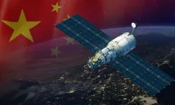 Çin, yapay zeka destekli uydusunu fırlattı!