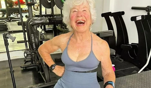 77 yaşında ağırlık kaldıran kadın sosyal medyanın gündeminde