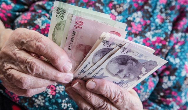 Emekli maaşı açıklaması: İkinci 6 ayda yeni artışlar olacak