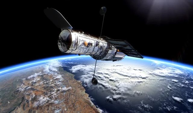 Hubble Teleskobu Bir Araya Gelen Galaksileri Fotoğrafladı!